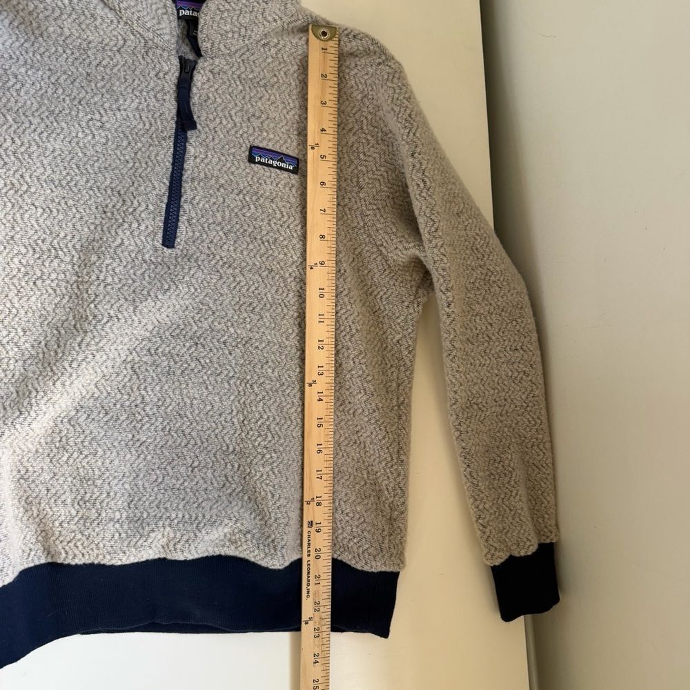 Patagonia Woolyester Fleece Pullover Beige Navy Size Small Outdoor Cozy Coastal - Picture 9 of 9